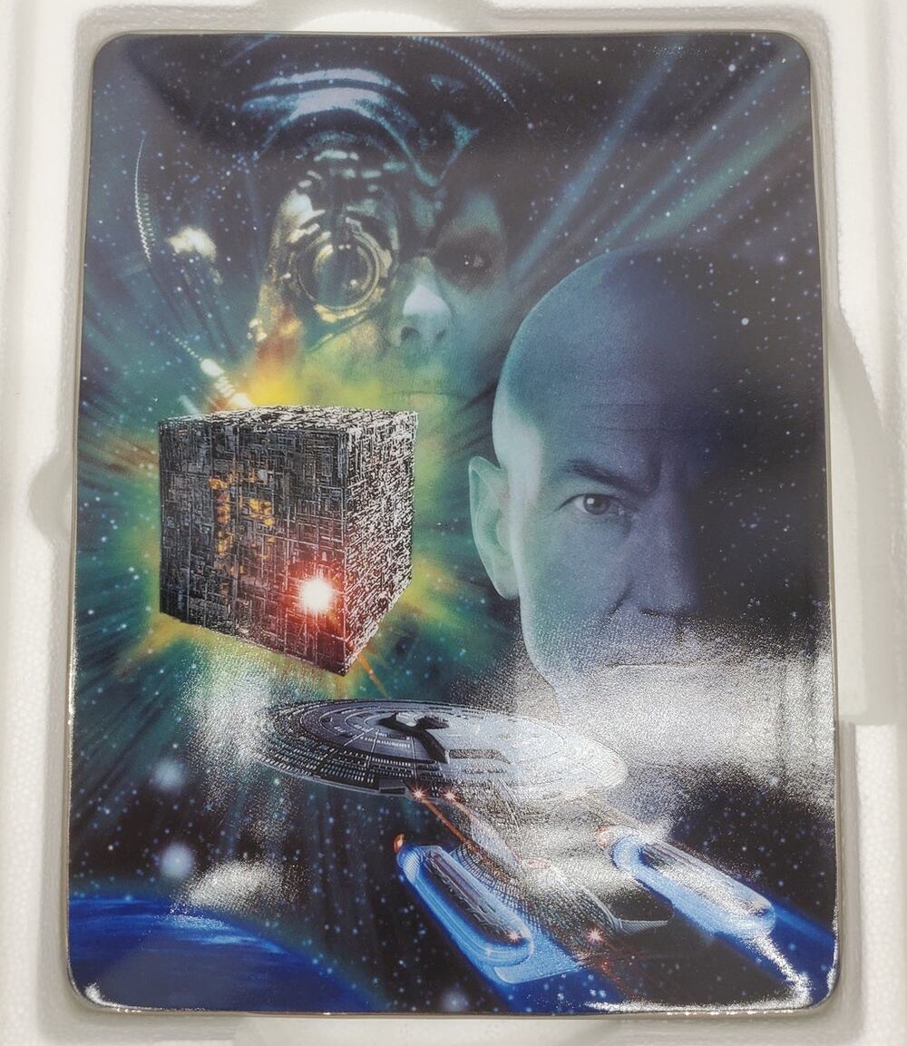 Star Trek Collectible Plates - Battle of the Borg - The Next Generation
